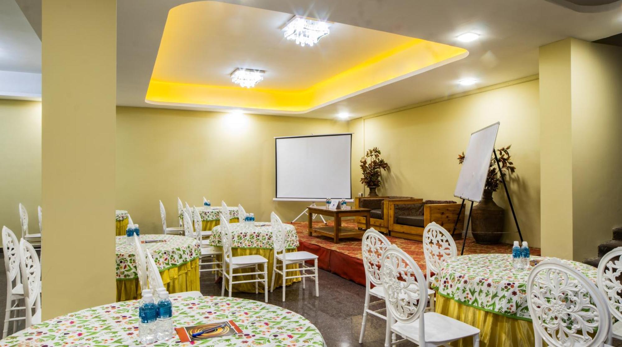 Mount Queens Hill Resort & Spa Mirik Exterior photo
